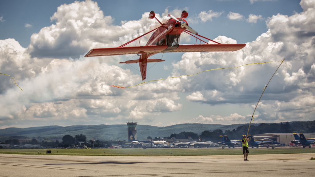 pittsburgh airplane upside down cutting agency